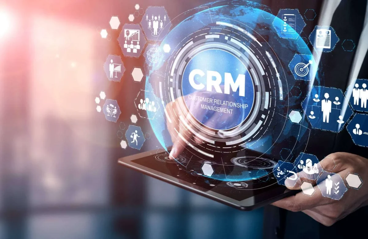Implementar un CRM: Clave para Potenciar la Relación 360º con el Cliente y Maximizar la Eficiencia Empresarial